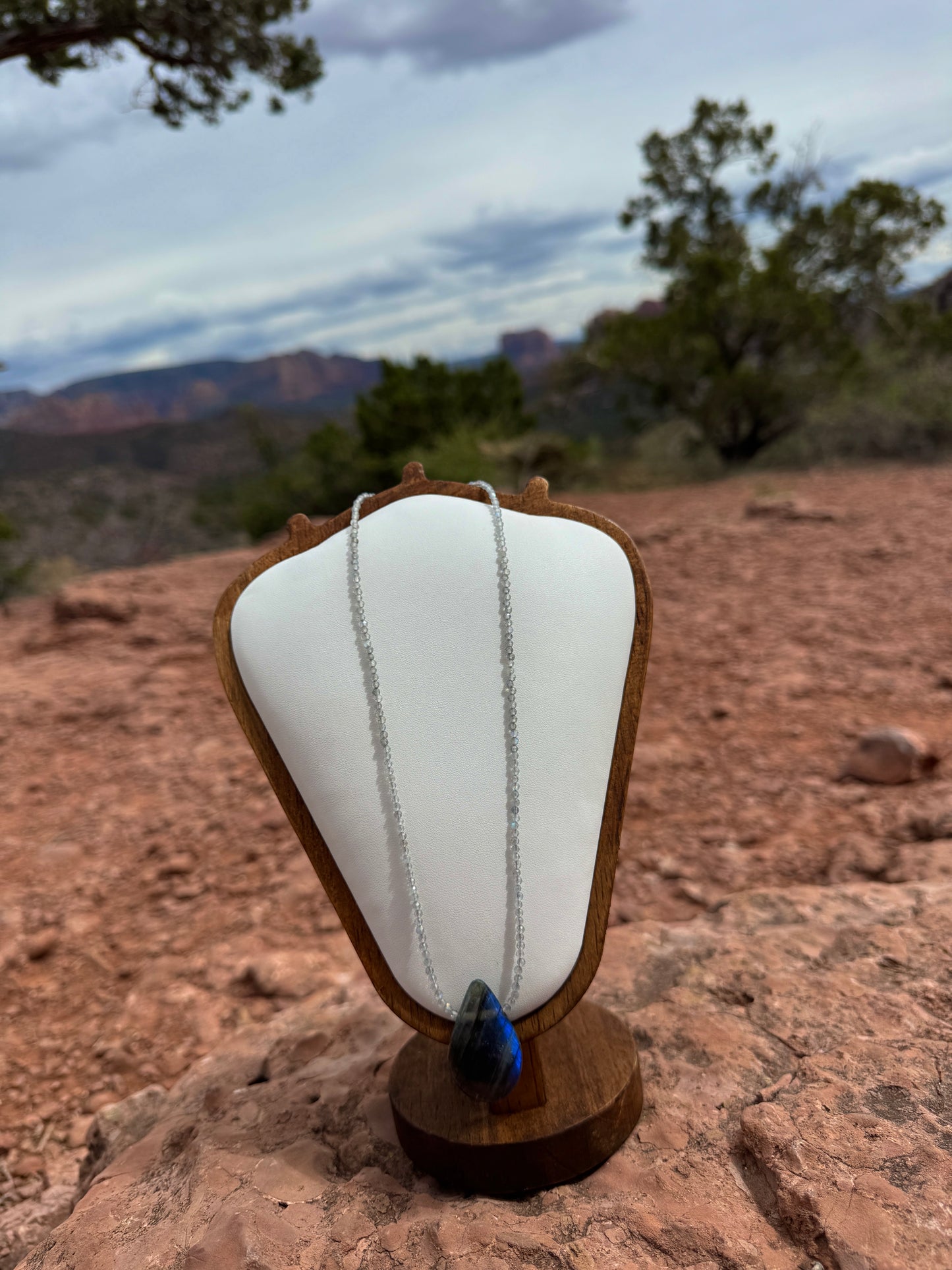 Labradorite Necklace With Pendant