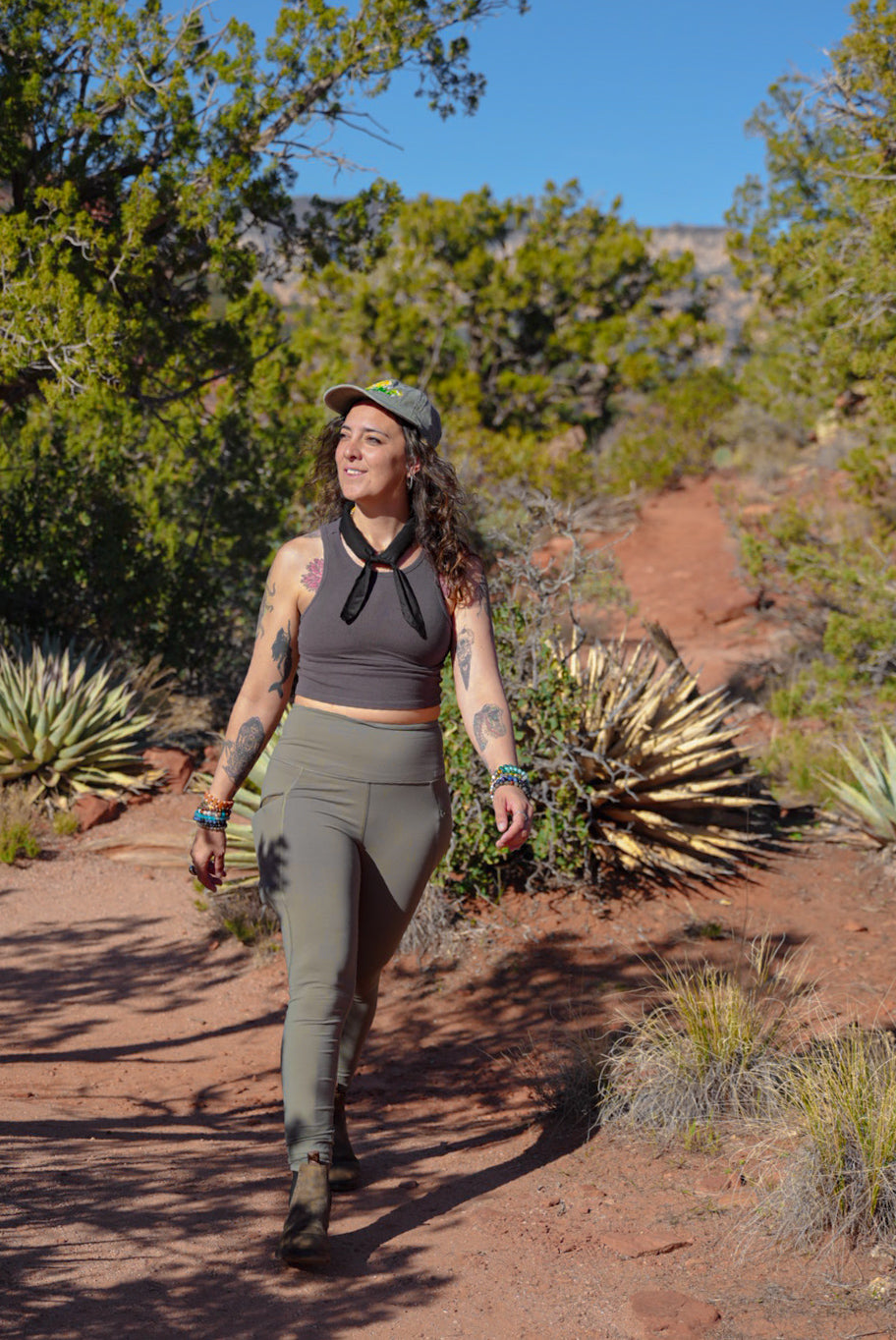 Midnight Mile Neck Coolie